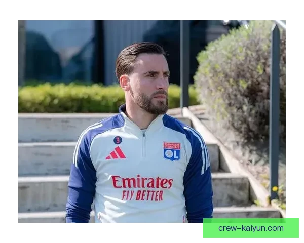 尼古拉斯·塔利亚菲科展现出稳定的防守表现，逐渐成为球队核心之一