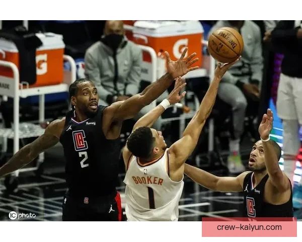 滕哈赫球队执行标准持续提升战术纪律与攻防转换效率