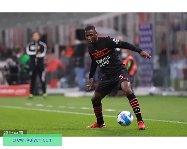 特奥确立边后卫标杆地位，攻防表现持续提升